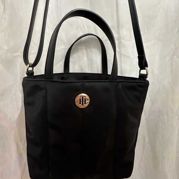 Tommy Hilfiger Handbags - Tommy Hilfiger Black Quilted Bag